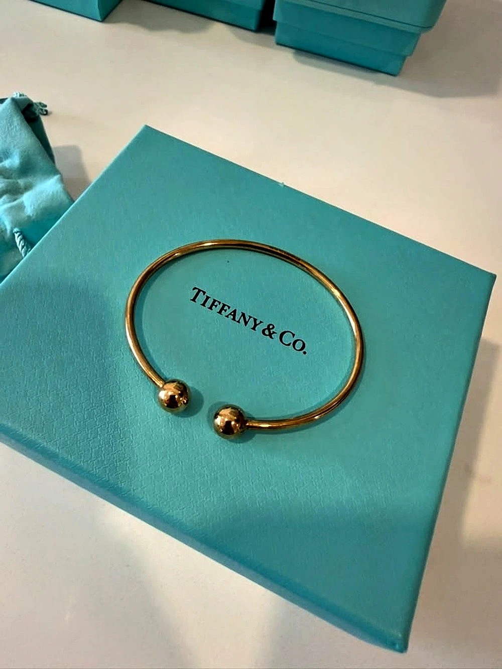 Tiffany & Co. HardWear ball wire bracelet in 18k gold, size medium.